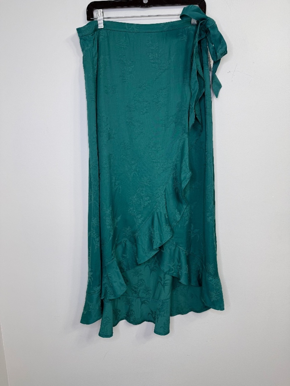 Chelsea28 Jacquard Wrap Midi Skirt – Size XL